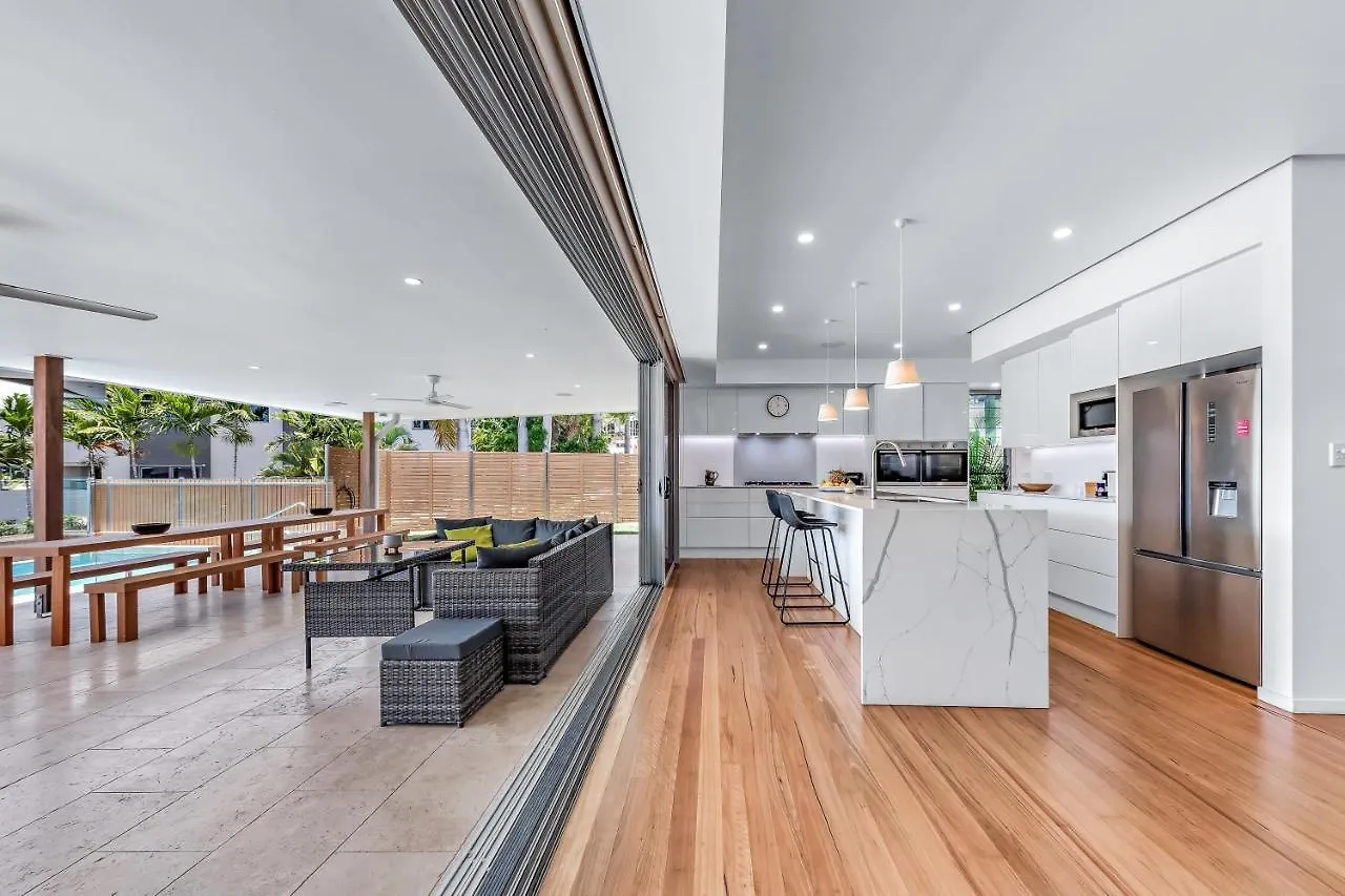 Whitsunday Living On Hillcrest Villa Airlie Beach 0*,  Australia