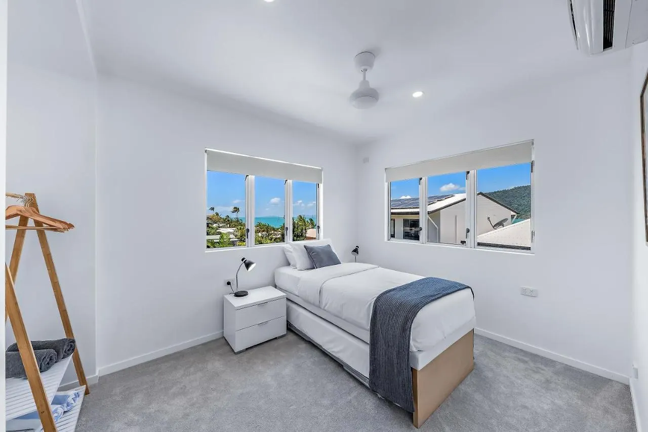 Holiday home Whitsunday Living On Hillcrest Villa Airlie Beach