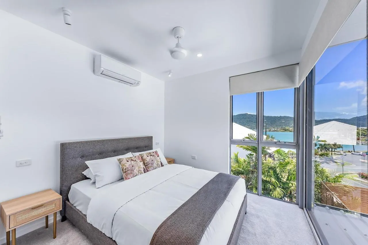 Holiday home Whitsunday Living On Hillcrest Villa Airlie Beach Australia